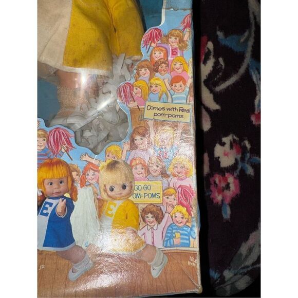 Vintage 80’s cheerleader doll in box - Picture 3 of 10